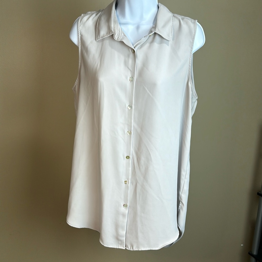 Sleeveless blouse - Picture 5 of 8